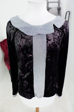 Блузка бархатная с воротничком, визуально на 50 размер