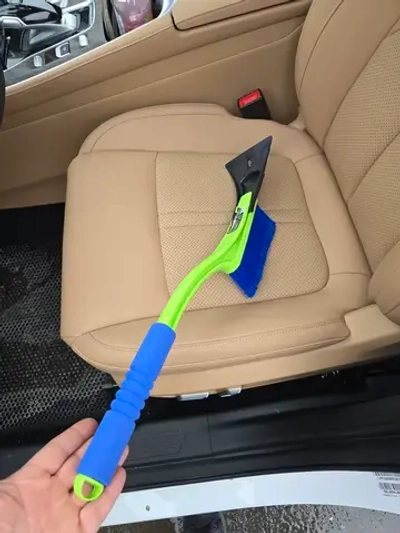 Щетка для машины от снега