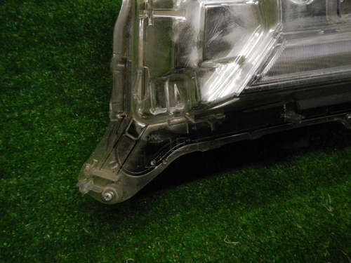 Фара левая Toyota Land Cruiser 200 (2015-2021) LED