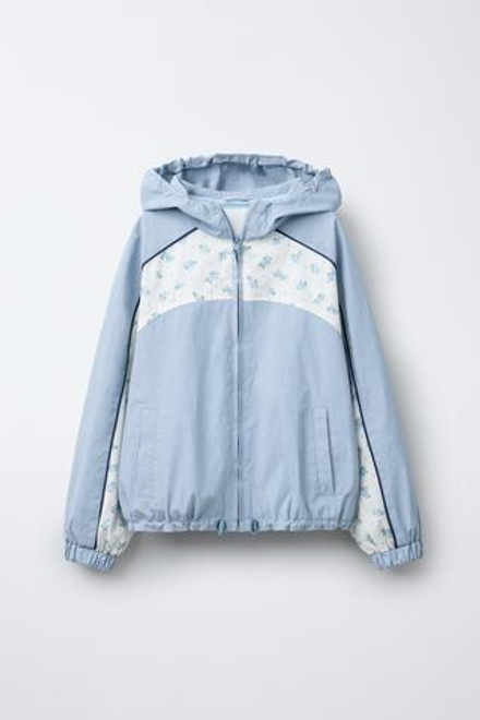 ZARA БОМБЕР ИЗ ВЫСОКОТЕХНОЛОГИЧНОЙ ТКАНИ С ЦВЕТОЧНЫМ ПРИНТОМ, ГОЛУБОЙ