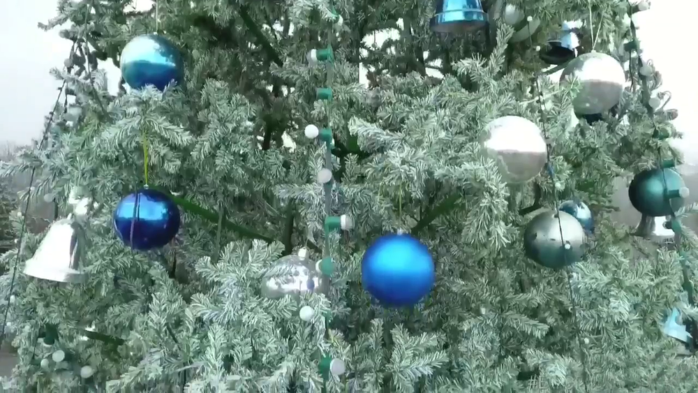 Уличная елка ствольная "Альпийская изумрудная" (пвх бело-зелёная) 13 м