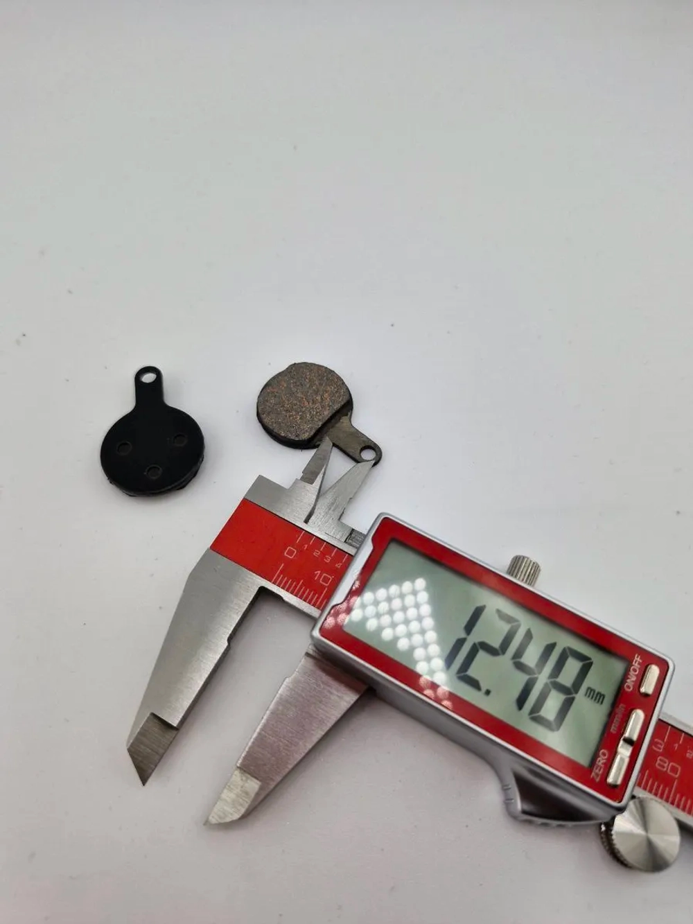 - t Тормозные колодки для велосипеда и электросамоката TP-07С