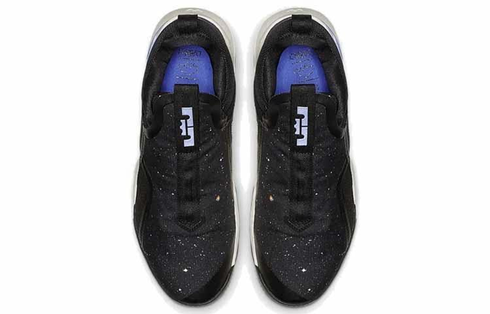 Кроссовки Nike Ambassador 11