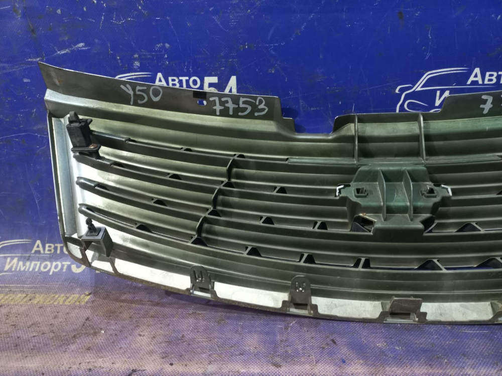 Решетка радиатора NISSAN FUGA 2007-2009