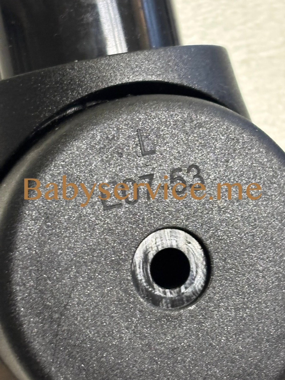 Шарнир ручки Carrello Bravo левый