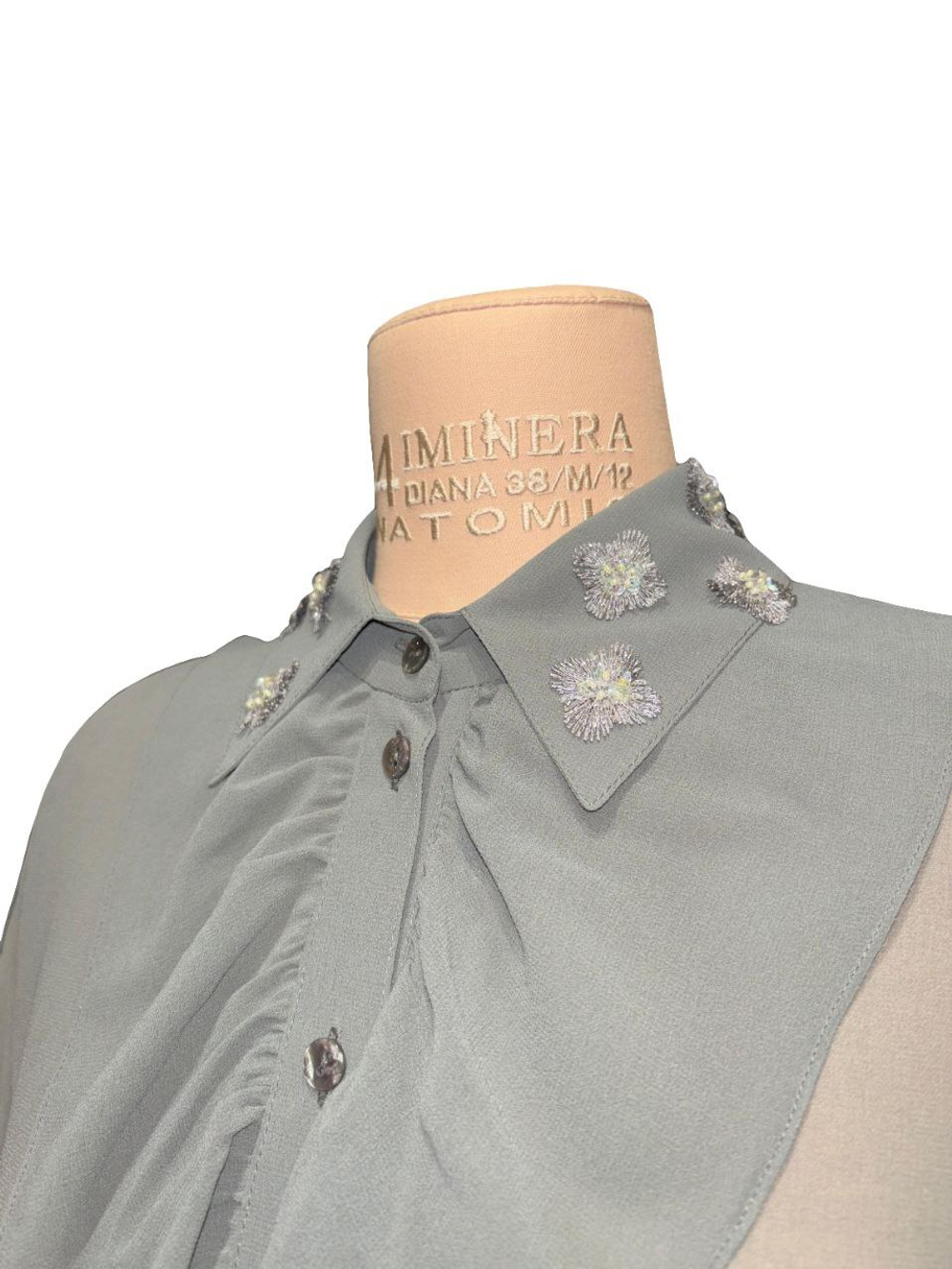 Блуза с декором