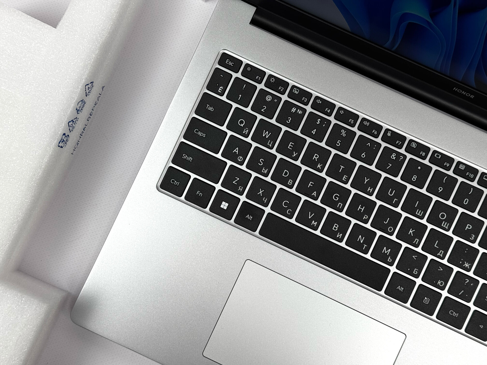 Новый ноутбук Honor Magicbook X16 / Ryzen 5 7640HS / 16GB DDR5 / 512GB / FullHD / Win11 / Русско-Английская клавиатура