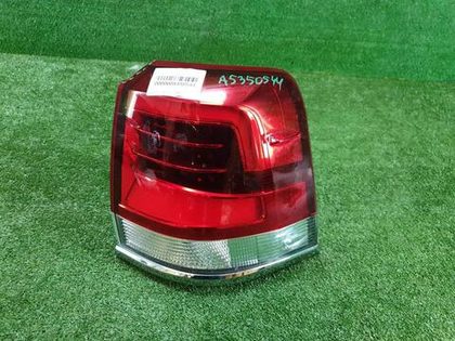 Фонарь правый внешний Toyota Land Cruiser 200 (2015-2021)