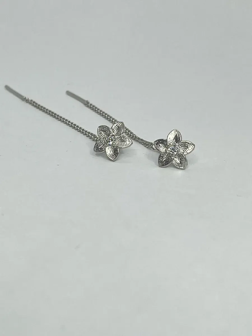 Серебряные серьги протяжки "Цветок"