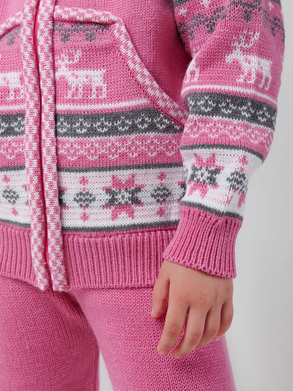 Кофта вязаная на молнии с капюшоном