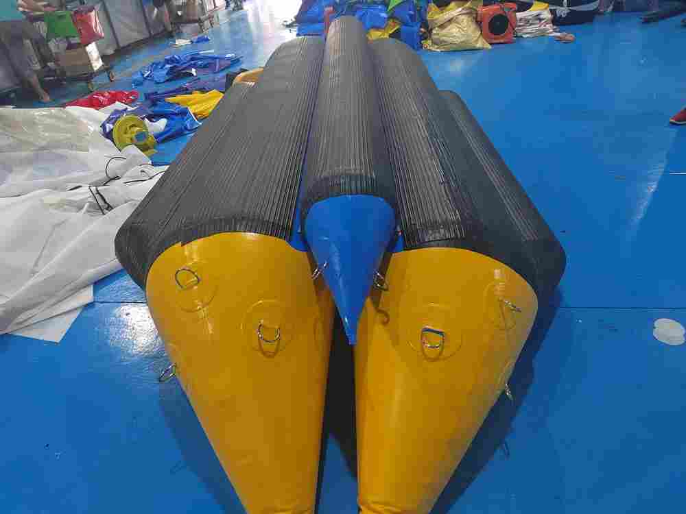 Банан, мест для посадки: 3, усиление дна "Ультра"