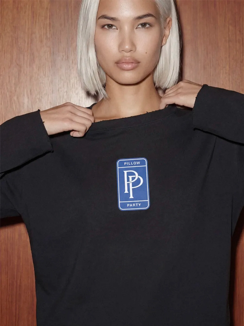 Лонгслив с принтом и необработанным краем