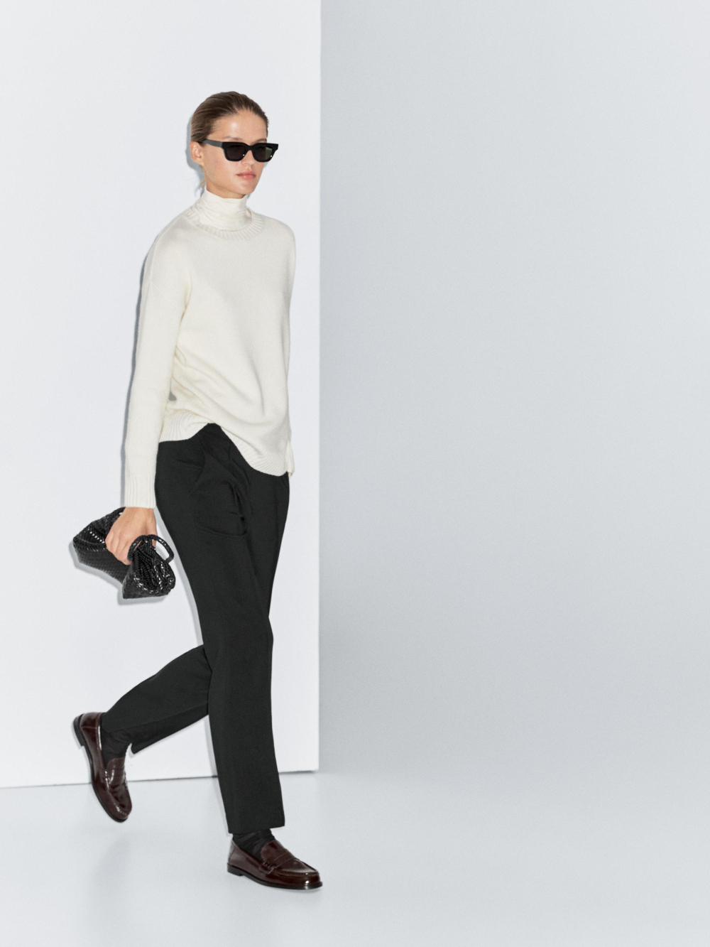 Massimo Dutti Креповые брюки с декоративными швами, черный