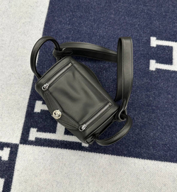 Сумка Hermes Lindy Noir Palladium Hardware