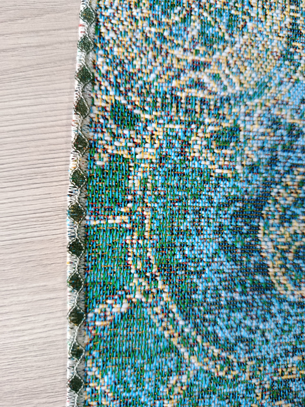 Декоративная гобеленовая салфетка Матрешка зима 32х32