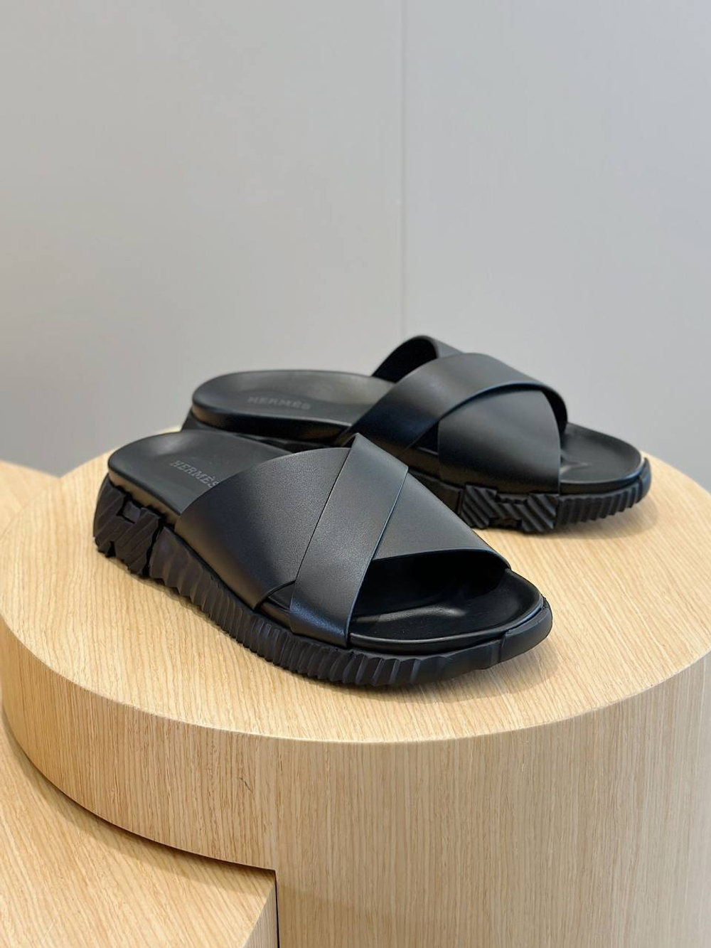 Шлёпанцы Hermes
