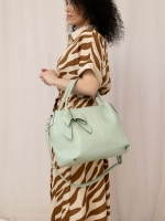 Сумка через плечо классическая