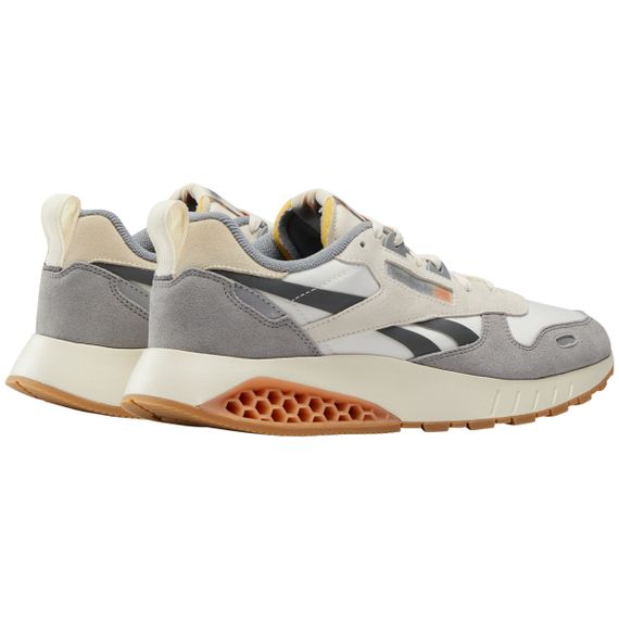 Кроссовки Reebok бежевые с низким содержанием жира