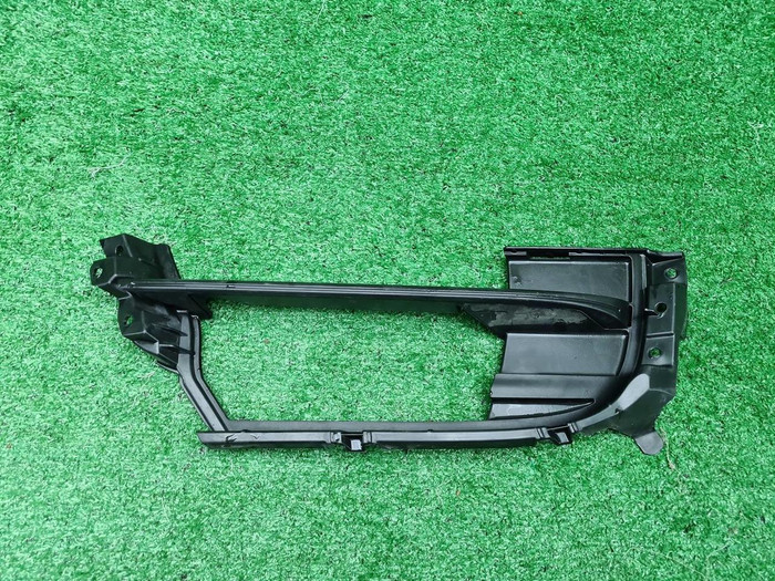 Решетка перед. бампера Porsche Panamera 971 20-24