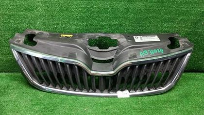 Решетка радиатора Skoda Rapid 1 (2012-2020)