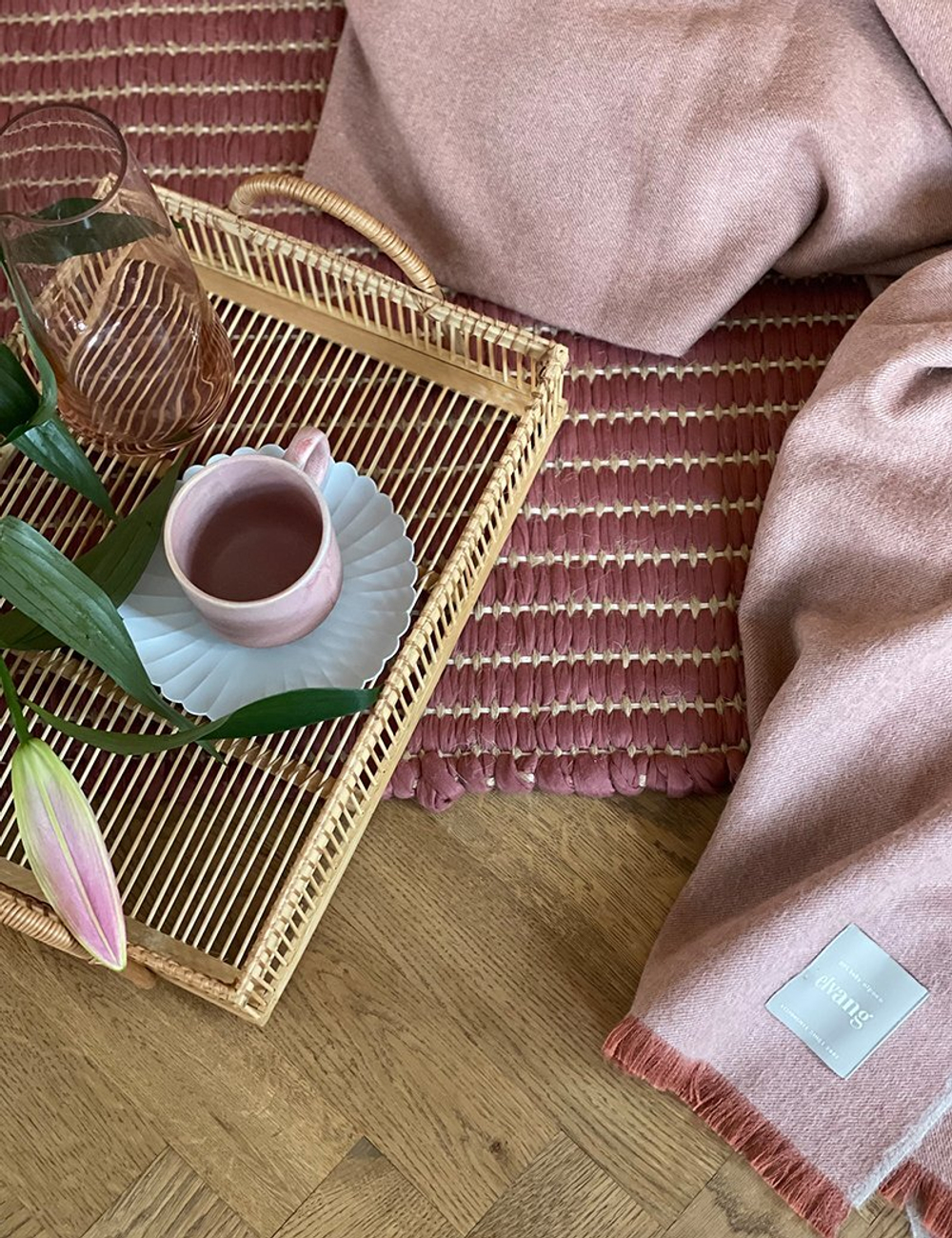 Плед 130х200 Elvang Skyfall красный