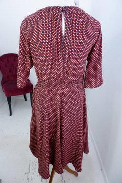 Платье для модного образа, маркировка L, визуально на 48 размер