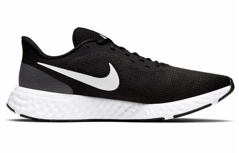 Кроссовки Nike Revolution 5