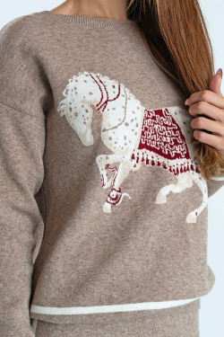 Костюм с принтом