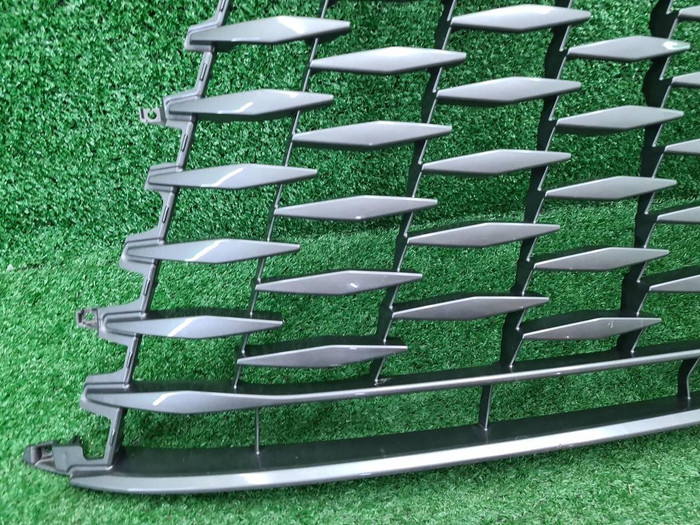 Решетка радиатора Lexus RX 5 (2022-н.в.)