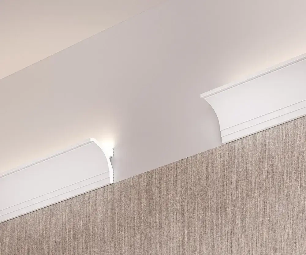 Плинтус потолочный под освещение 1750мм, 55х35, Карниз., Экополимер Evroplint ударопрочный VR018 с пазом для скрытого освещения