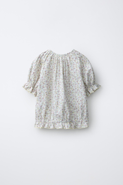 ZARA БЛУЗА С ЦВЕТОЧНЫМ ПРИНТОМ И ЗАЩИПАМИ, ЦВЕТ МАЛЬВЫ