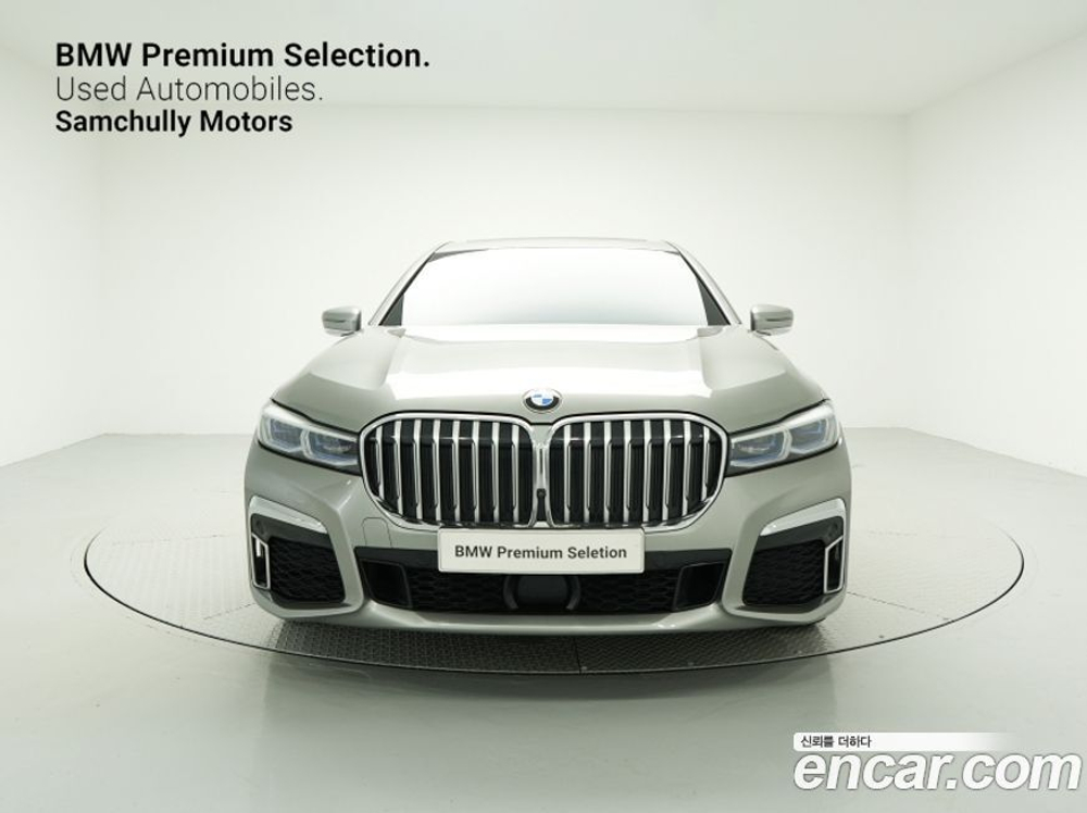 BMW 7 Series (G11) 740Li xDrive M Sports (06.2021)
