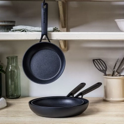 KitchenAid Классическая керамическая сковорода 24см.