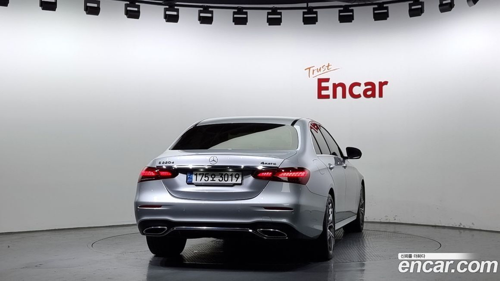 Mercedes-Benz E-Class W213 E220d 4MATIC AMG Line (04.2022)