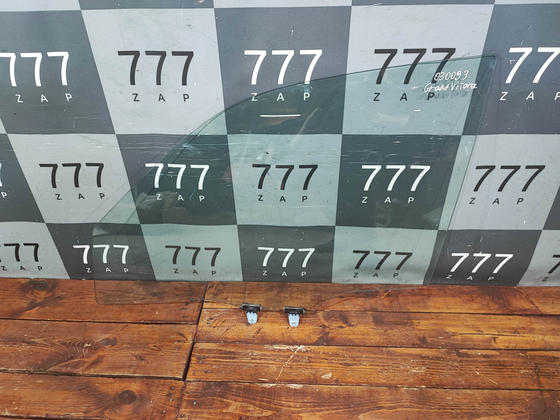 Стекло переднее левое Suzuki Grand Vitara 2 (JT) 05-15 Б/У Оригинал 8450278K00