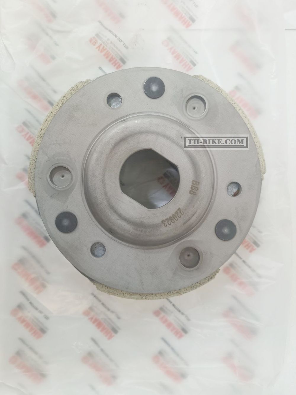 2DP-E6620-00 (BB8-E6620-00). CLUTCH CARRIER ASSY. Yamaha Nmax