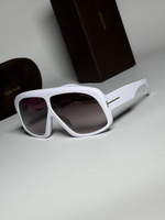 Солнцезащитные очки Tom Ford