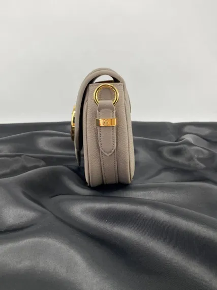 Сумка Louis Vuitton Pont 9 Soft PM светло-серый