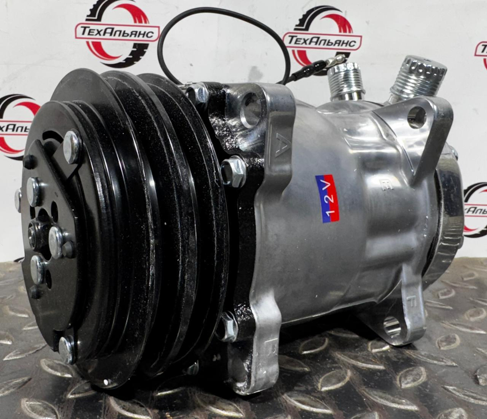 Компрессор кондиционера 11882069