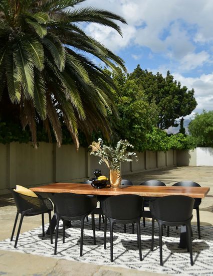 Кресло пластиковое Sky черное Турция