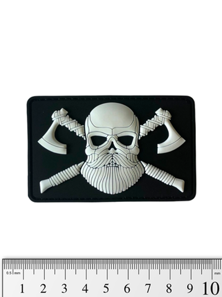 Шеврон Череп викинга с топорами PVC. Чёрный с белым светящийся