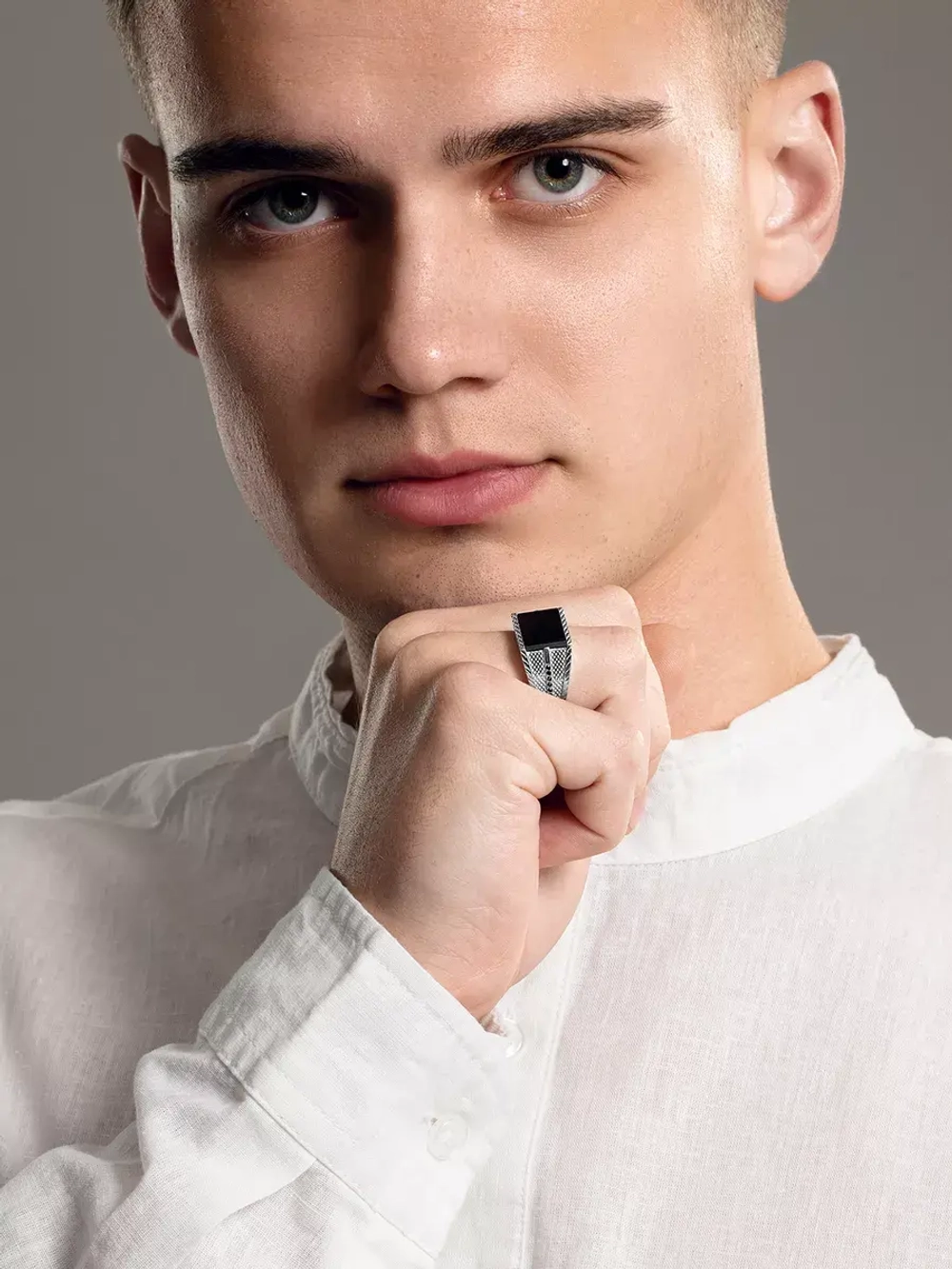 Серебряная печатка с черным агатом