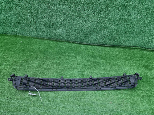 Решетка переднего бампера Kia Ceed 2 JD (15-18)