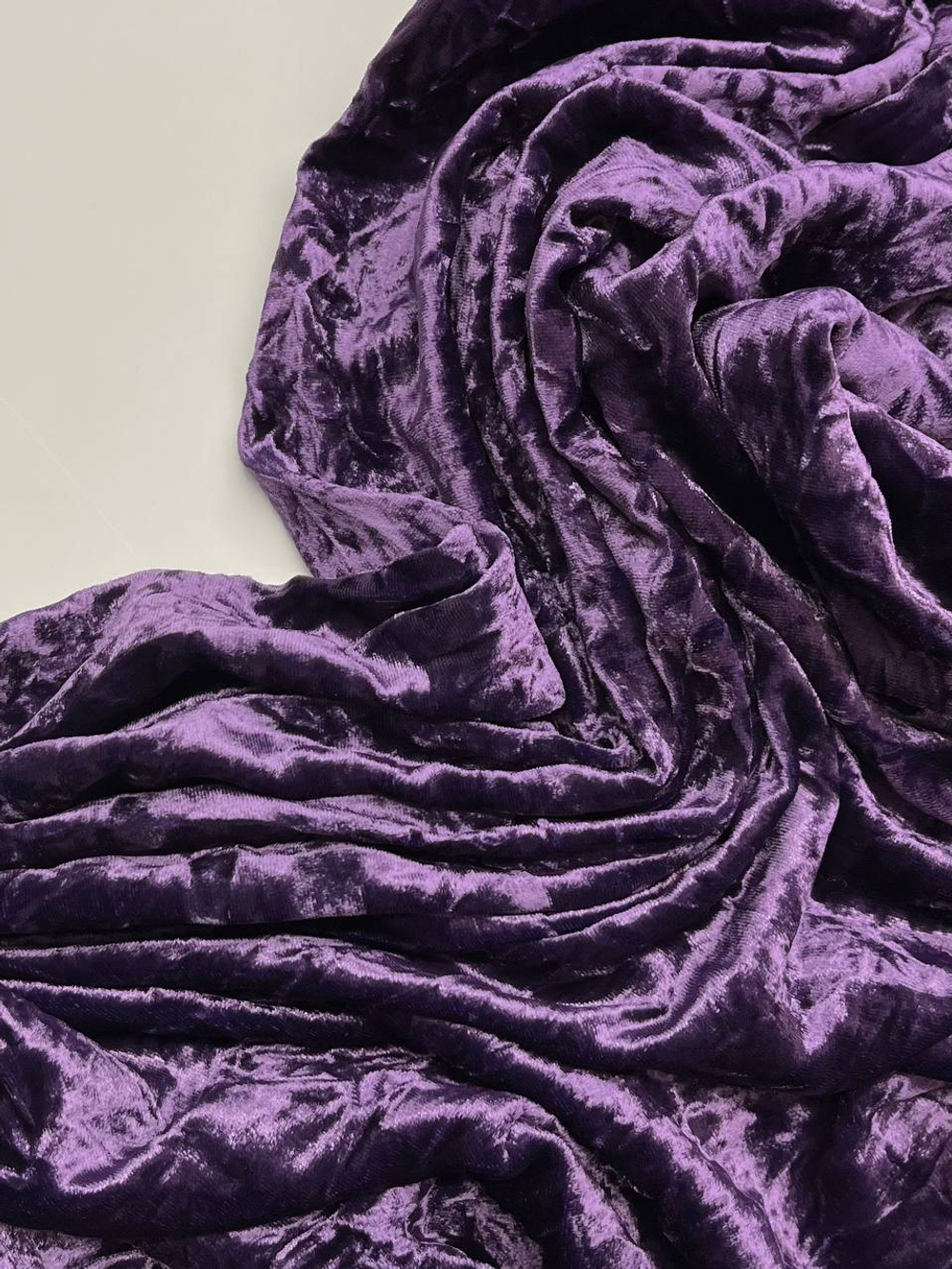 Бархат жатый вискоза с шелком и эластаном фиолетовый