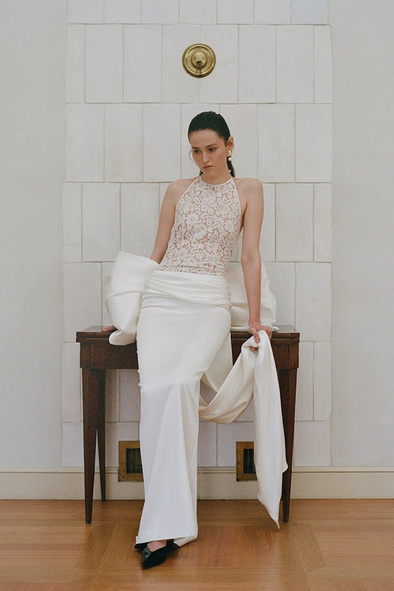 Платье макси из кружева и атласа