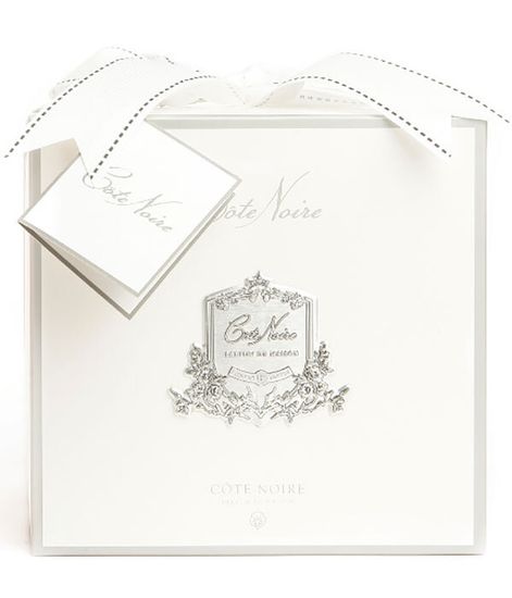 Букет из 5 коралловых роз в прозрачной вазе, Cote Noire