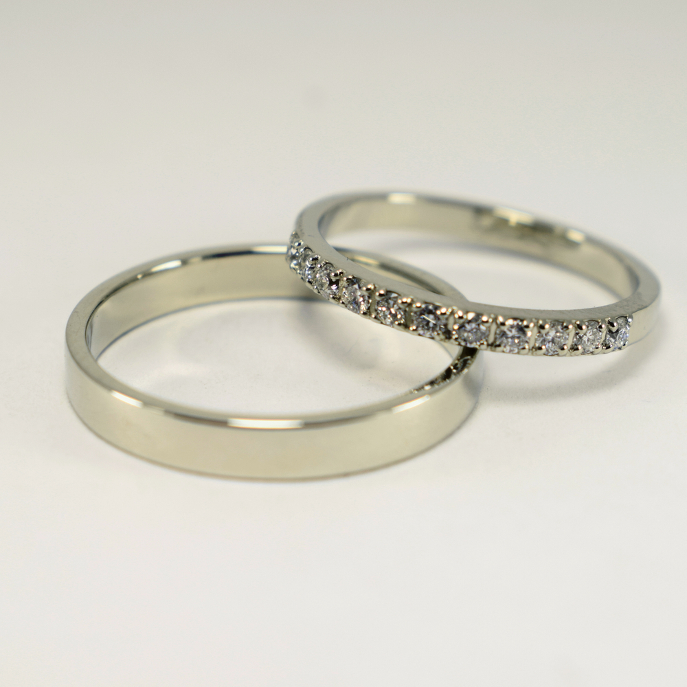 Обручальная пара Классика с камнями