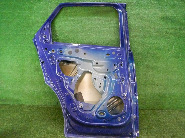 Дверь задняя левая Peugeot 3008 2 (2016-н.в.)