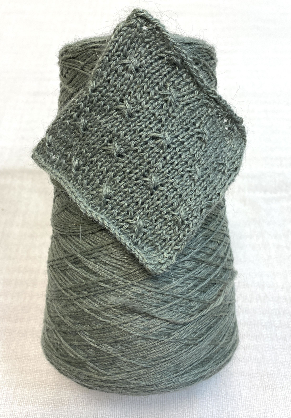 Пряжа на бобине Италия 50% кид мохер 50% шелк 320 г 100г-500м