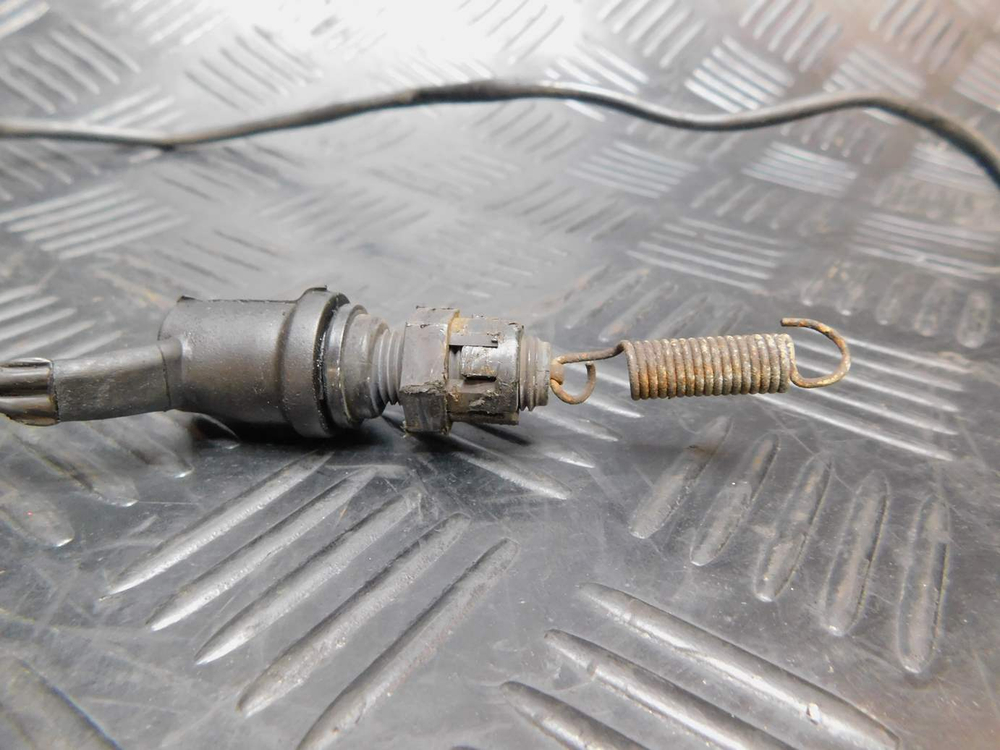 Концевик заднего тормоза Yamaha Road Star XV1600